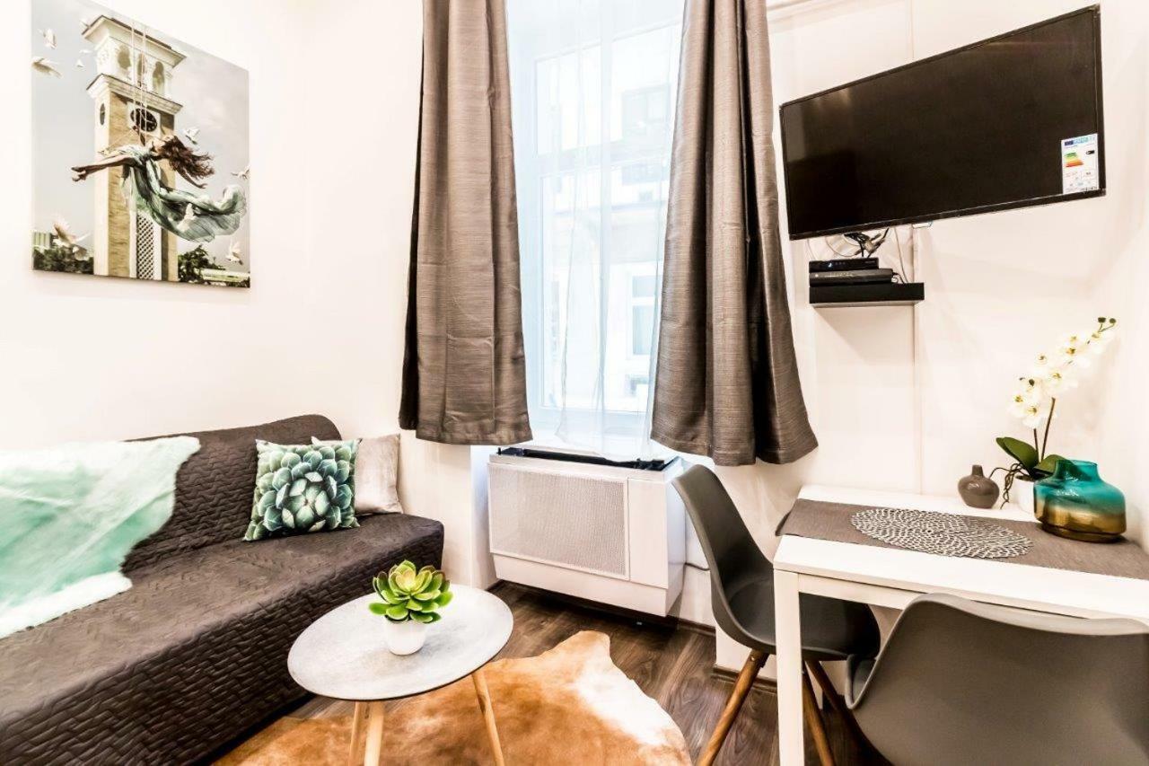 Amazon Apartment Near The Famous Party Boulevard Budapest Esterno foto